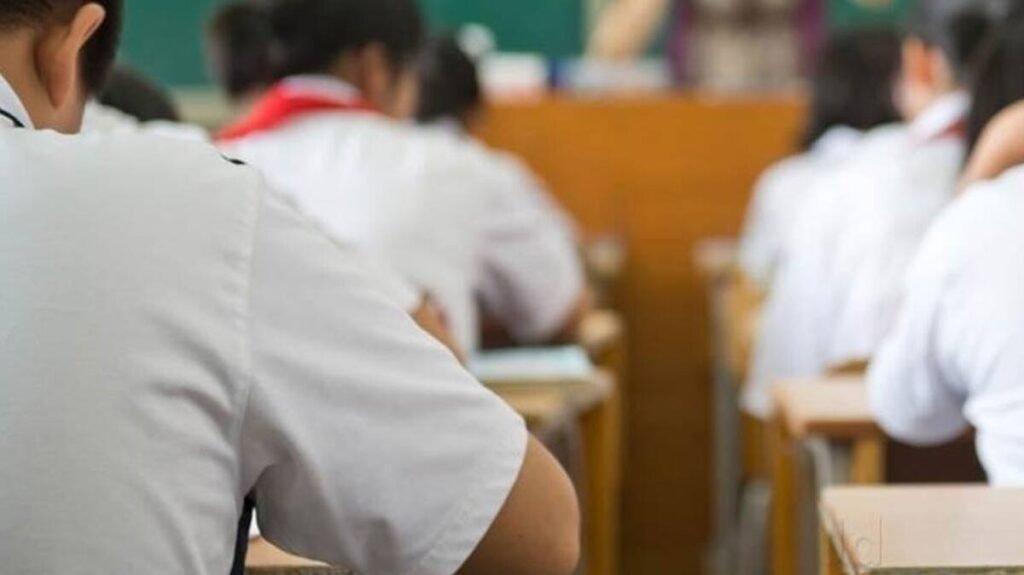 Delhi News: दिल्ली में प्राइवेट स्कूलों को अब नहीं मिलेगा मनमाना फीस बढ़ाने का अधिकार, सरकार ने लागू की नई नीति