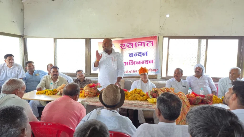 Mahidpur : किसानों की समस्याओं को लेकर नेशनल हाईवे जाम आंदोलन को महिदपुर विधानसभा स्तरीय बैठक आयोजित हुई।